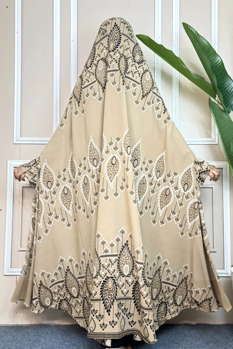 Luxury Semi-Long Khimar — Beige Paisley
