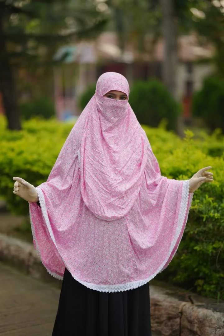 Cotton SALAT Hijab — Hot Pink Dot Floral