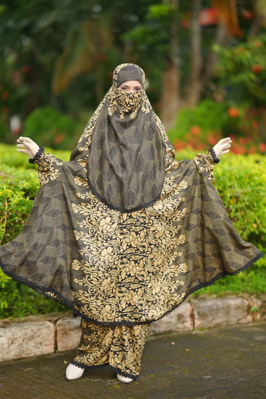 Premium Khimar Set — Black Gold Floral